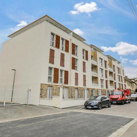 Appartement F2 De Haut Standing En Hypercentre Avec Jardin Prive A 270 M De La Gare De Mantes ! Exterior photo