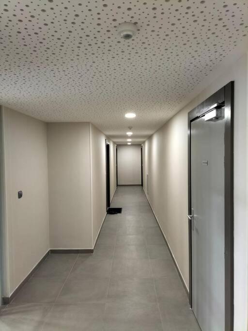 Appartement F2 De Haut Standing En Hypercentre Avec Jardin Prive A 270 M De La Gare De Mantes ! Exterior photo